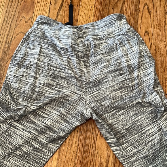 Lululemon Ready to Rulu Joggers - Picture 8 of 8